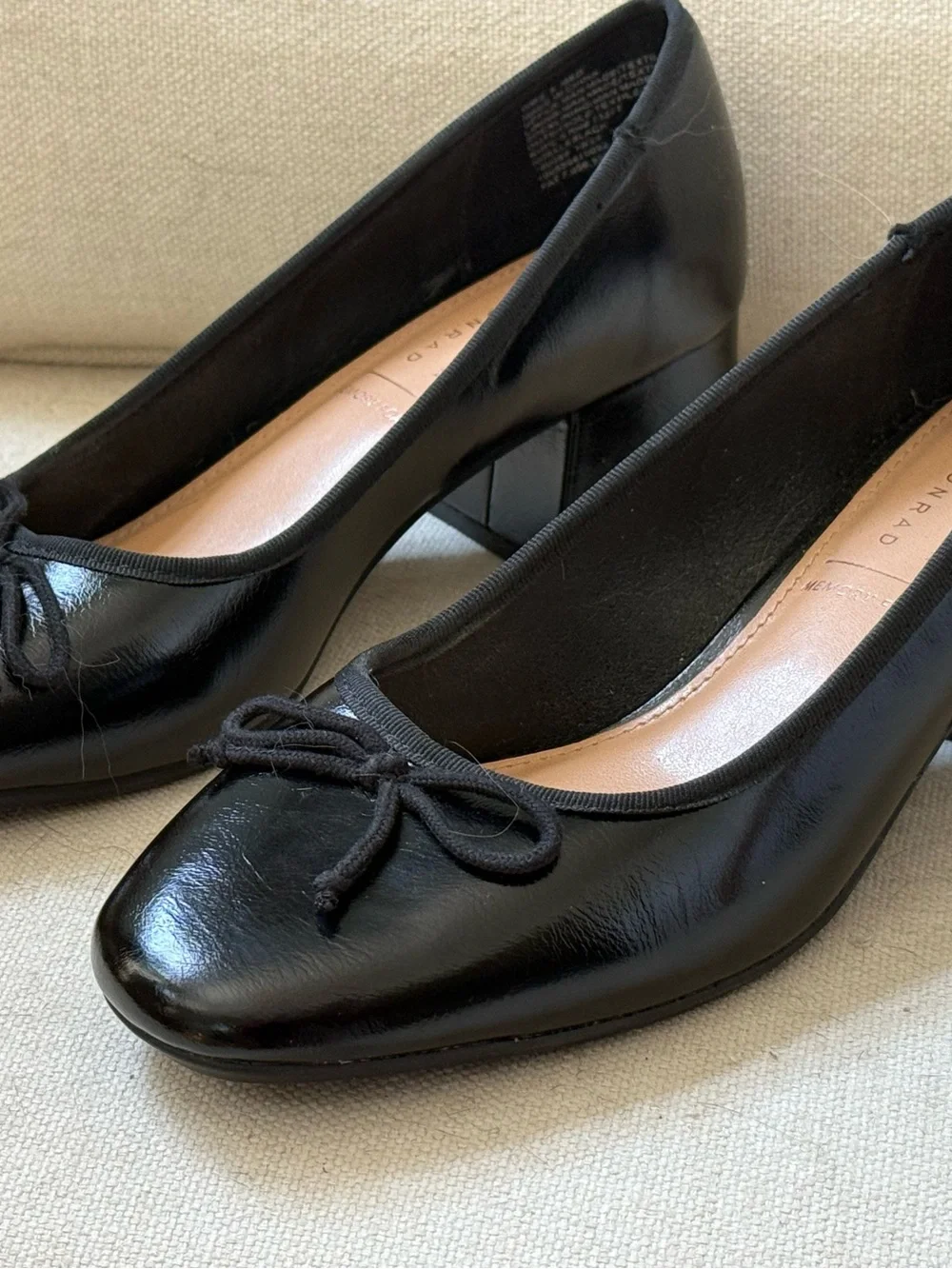 Never Worn LC Lauren Conrad Black Pump Heels with Bow Detail Size 8